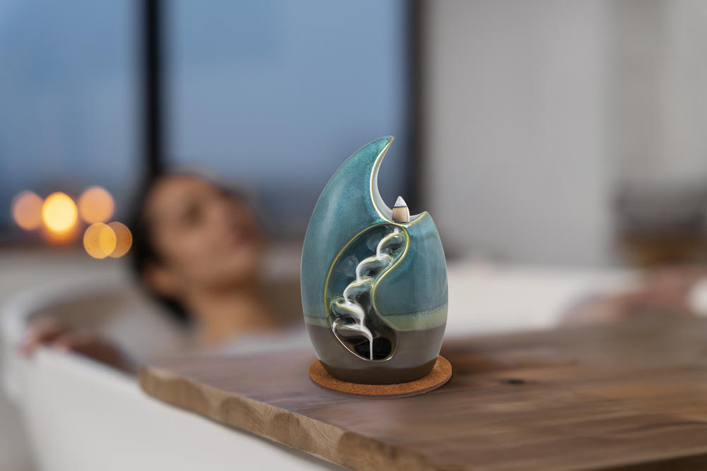 Backflow Incense Burner - Cascading Crescent Moon