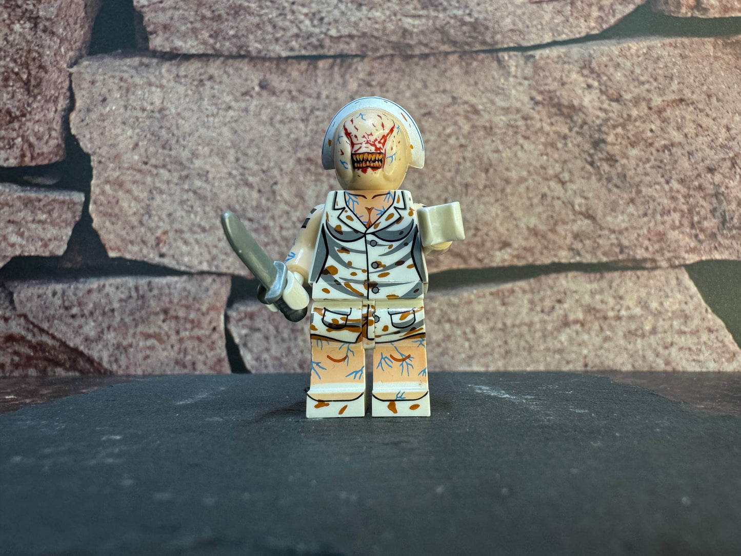 Notal'Ego Minifigure ZOMBIE GHOULS - NURSE NANCY
